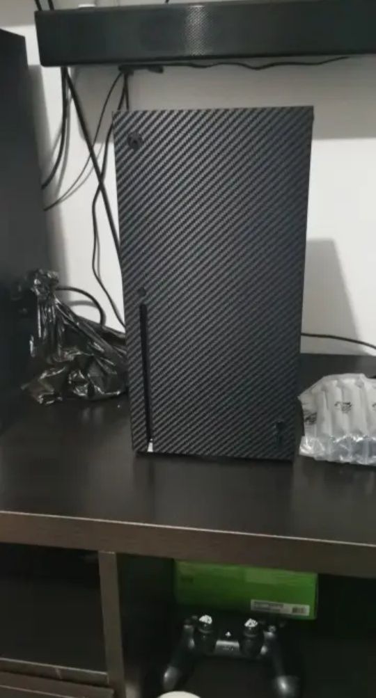 Xbox Series X 1TB 2 геймпада