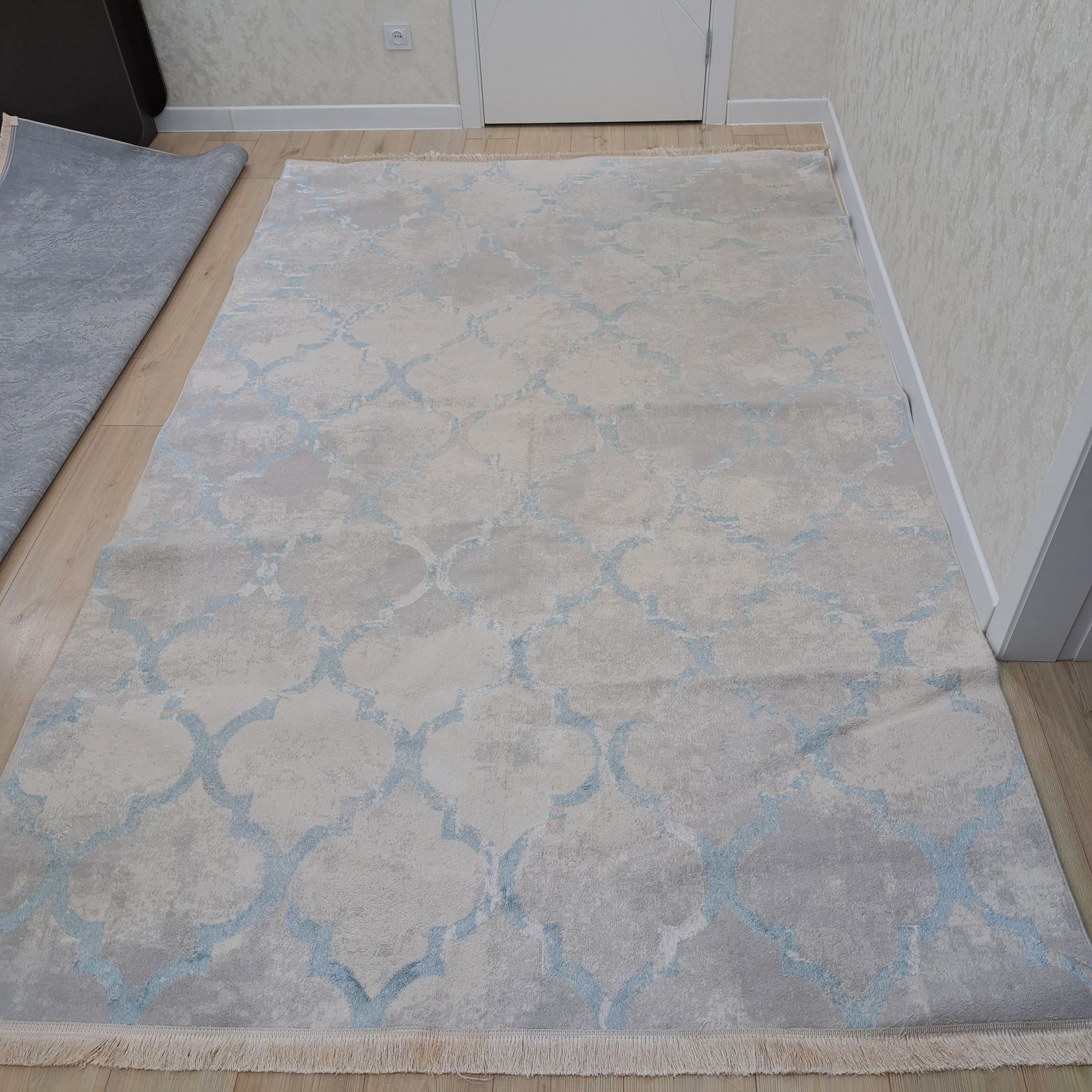 Продам ковер 2×3