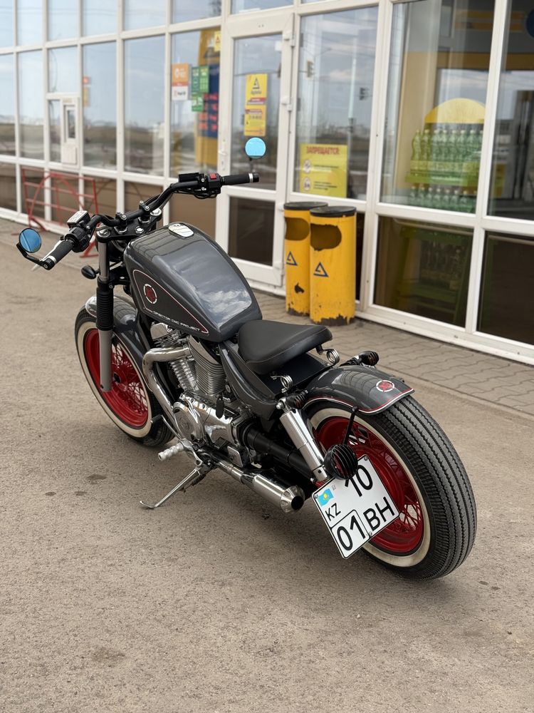 Suzuki intruder VS400