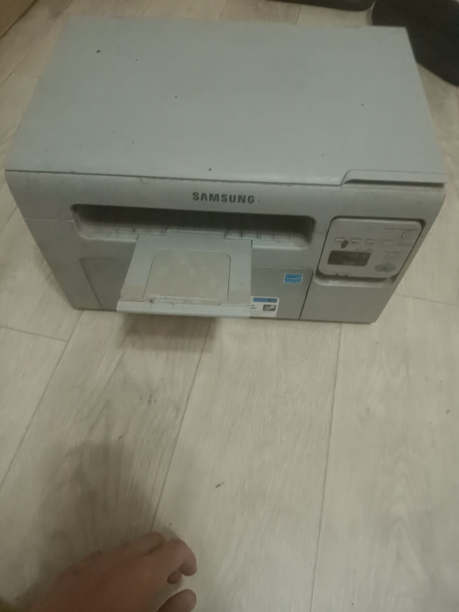 МФУ/Принтер/сканер Samsung scx-3400 белый