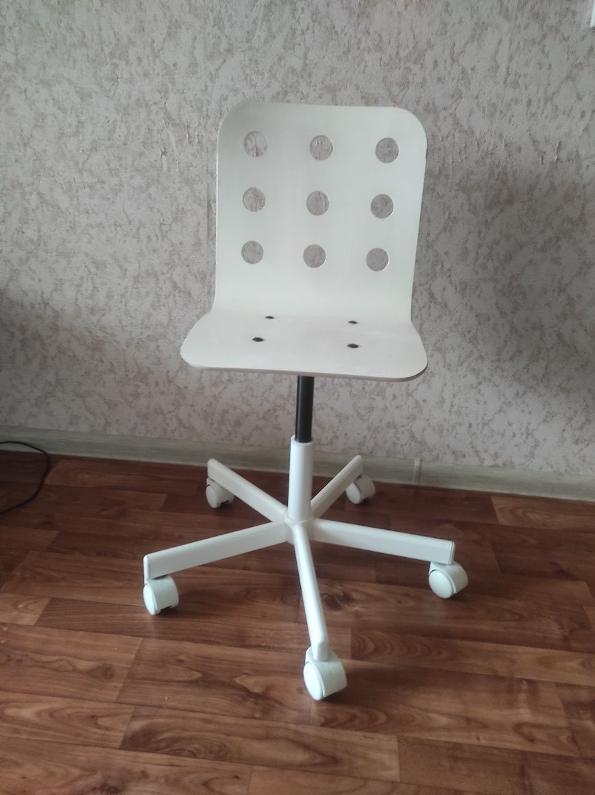Детский стул IKEA