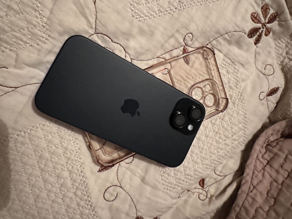 Iphone 15 128gb 100% емкость