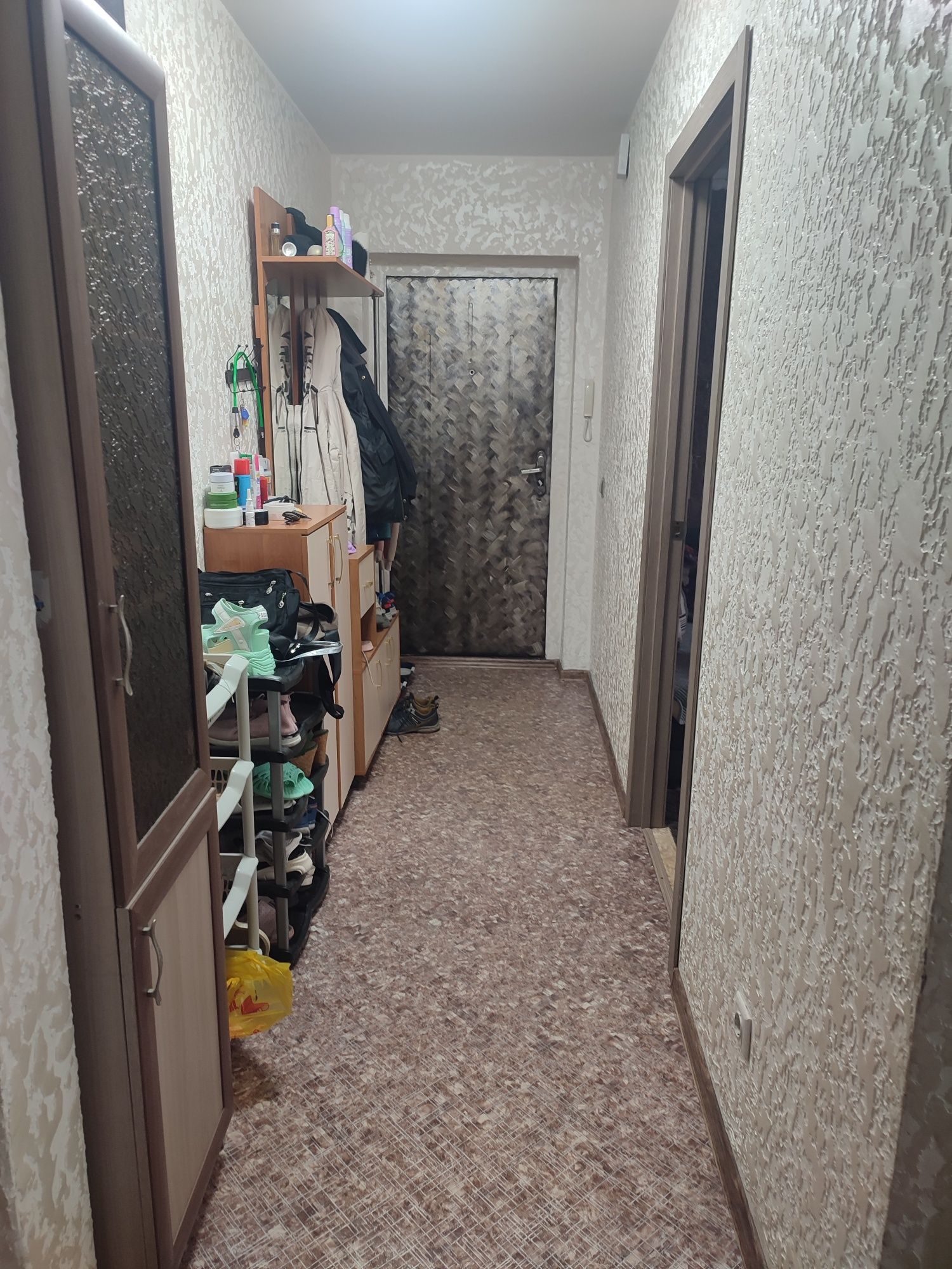 Продам 2-х комнатную улучшенную квартиру