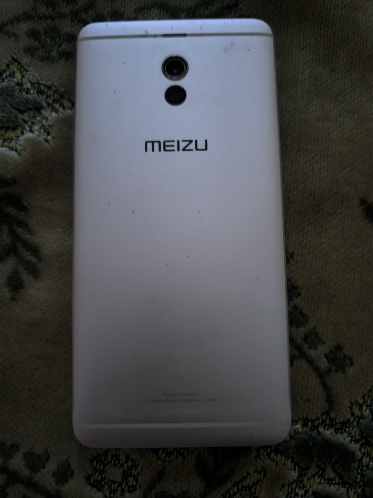Продам смартфон Meizu M6 Note