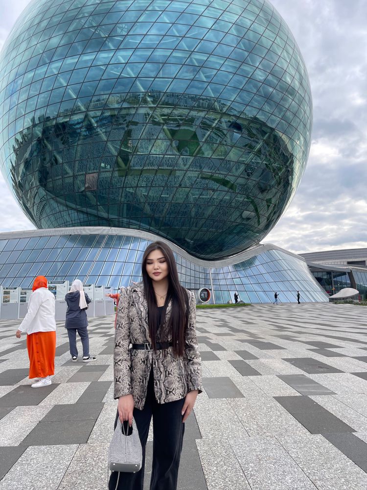 Костюм Mango продам срочно