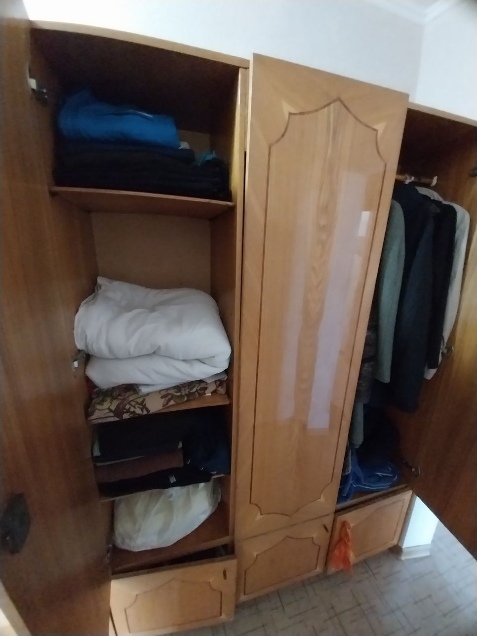 Прихожая. Стенка.
