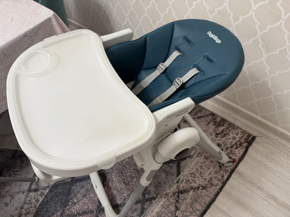 Детский стульчик для кормления Peg-Perego