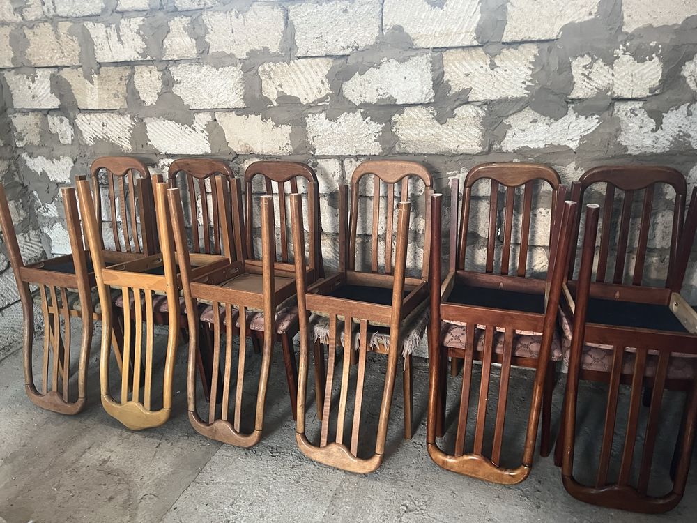 Продаю 13 стульев