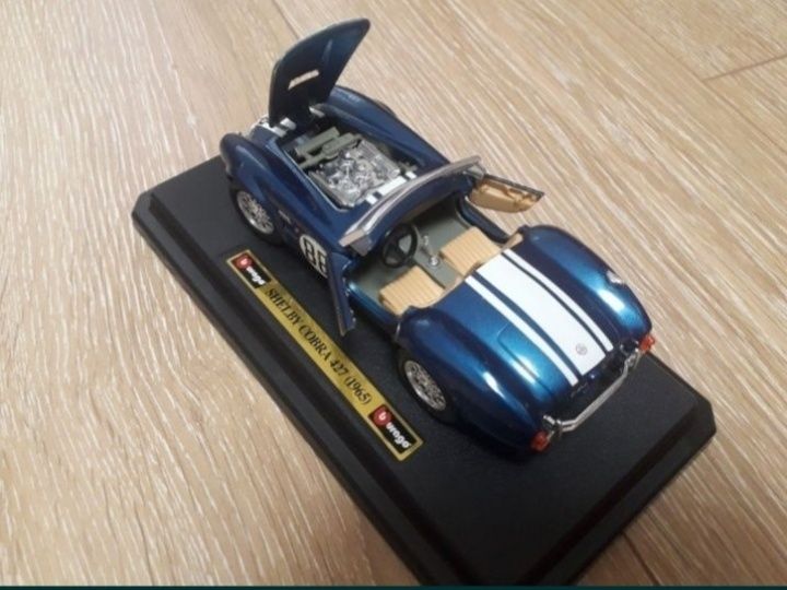 Модель Shelby Cobra 427