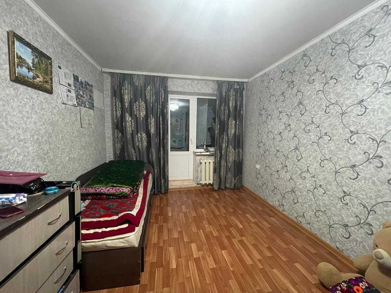 Продам 2-х комнатную квартиру по Мира 4-ый микрорайон 4/5 эт
