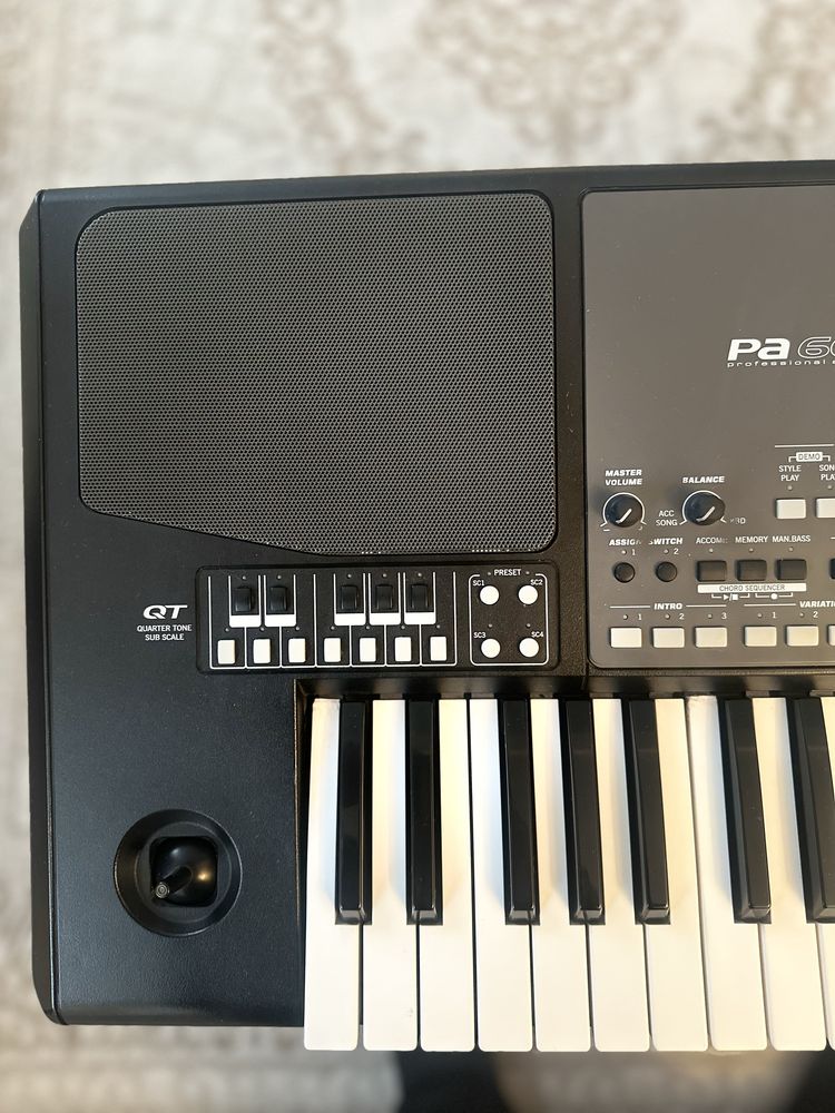 Продам синтезатор KORG PA 600