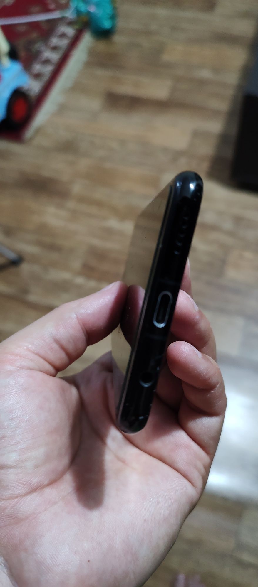 Продам Huawei mate 20 lite