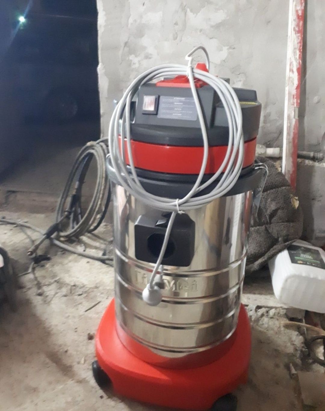 Продам пылесос для автомойка химчистка автомобиля для дома цена разные