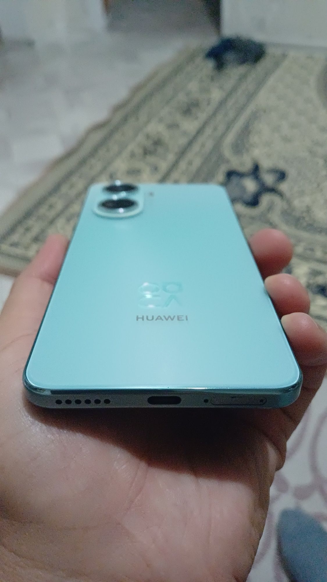 Срочно продам Nova 10Se/128г, 4G+ состояние как новый, без царапины.