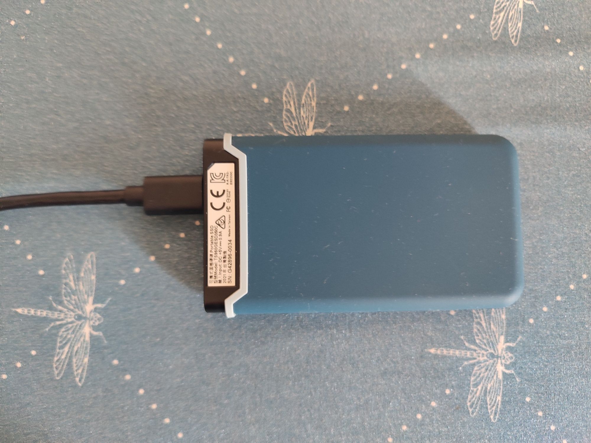 Продам внешний SSD жёсткий диск Transcend объемомна 1тб