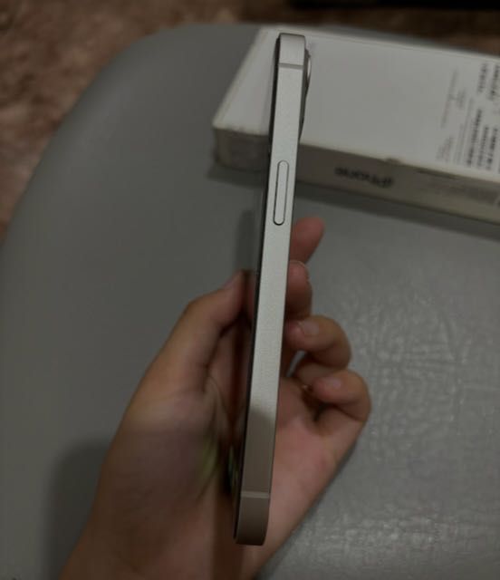 IPhone 13.128 ГБ белый. Отличное состояние