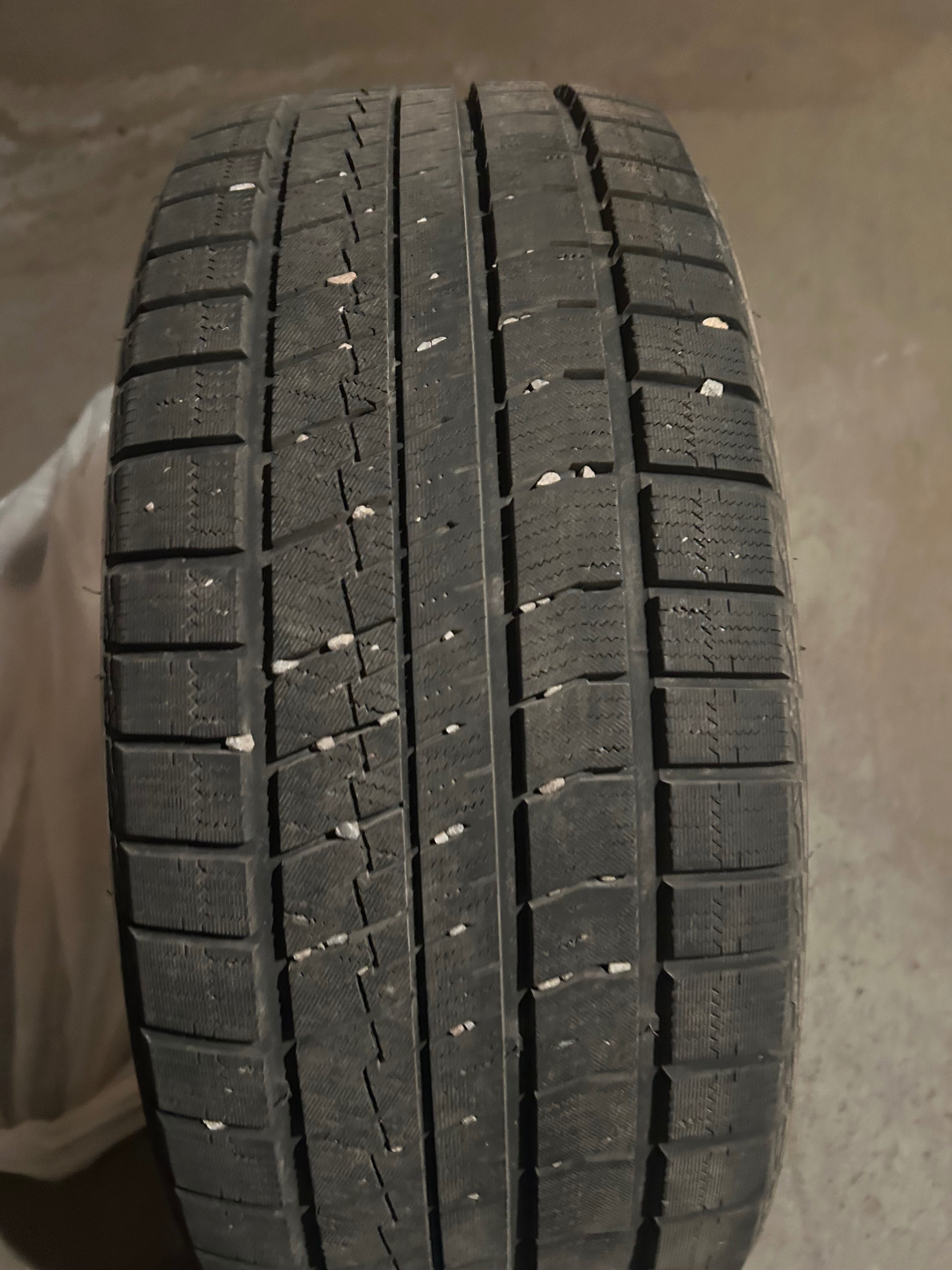 255/45 20 R  105t