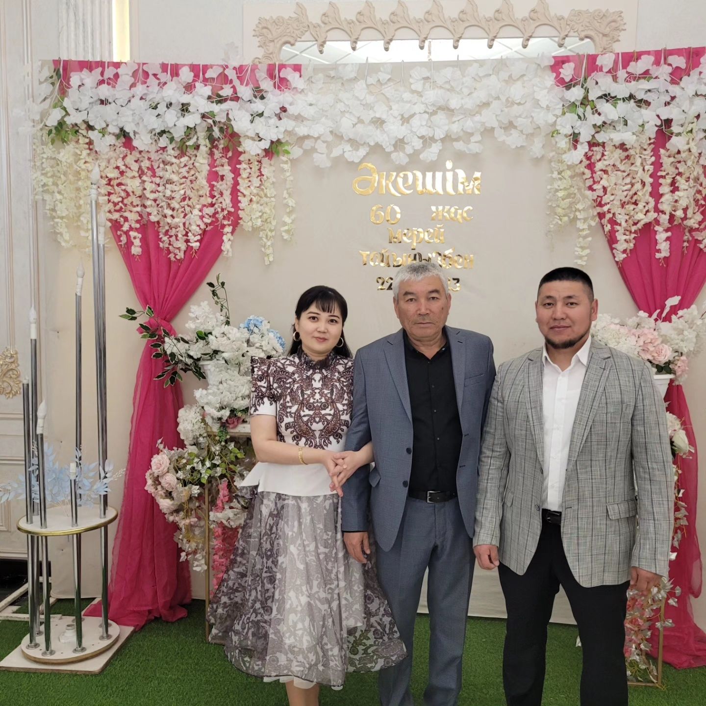 Красивое платье новое