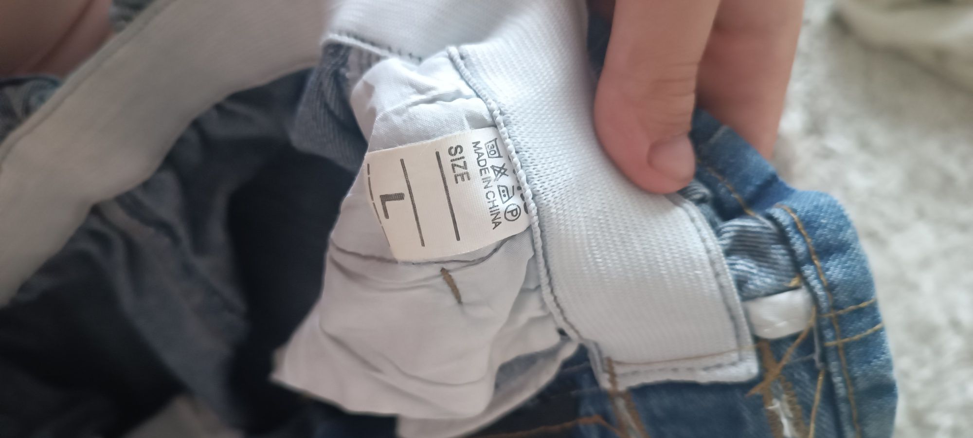 Срочно!!!продам шорты,джинсовые,на резинке