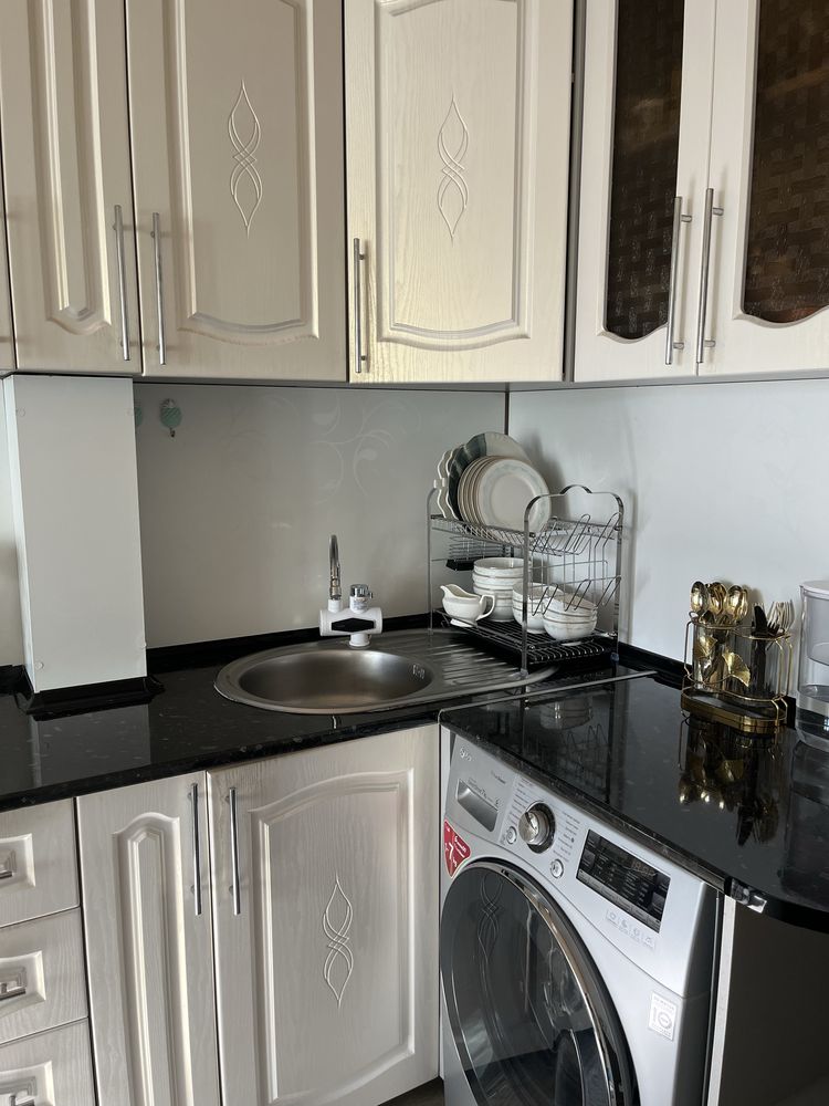 Продам 3-х комнатную квартиру в центре
