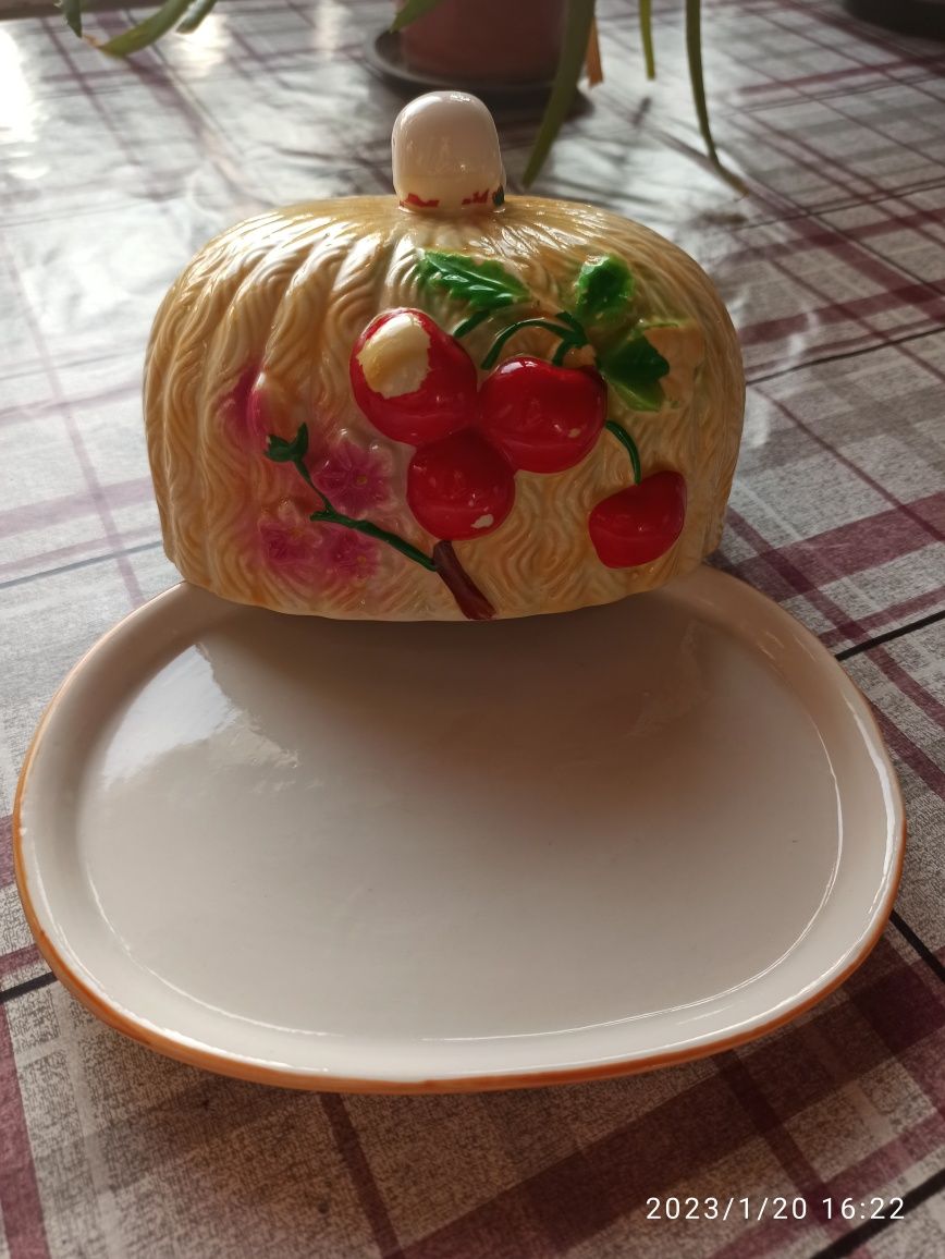 Продам маслёнку. Состояние хорошее.