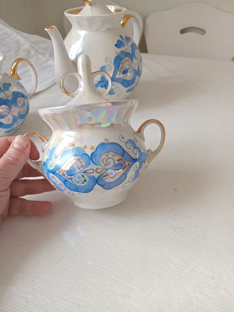 Продам чайный сервиз.