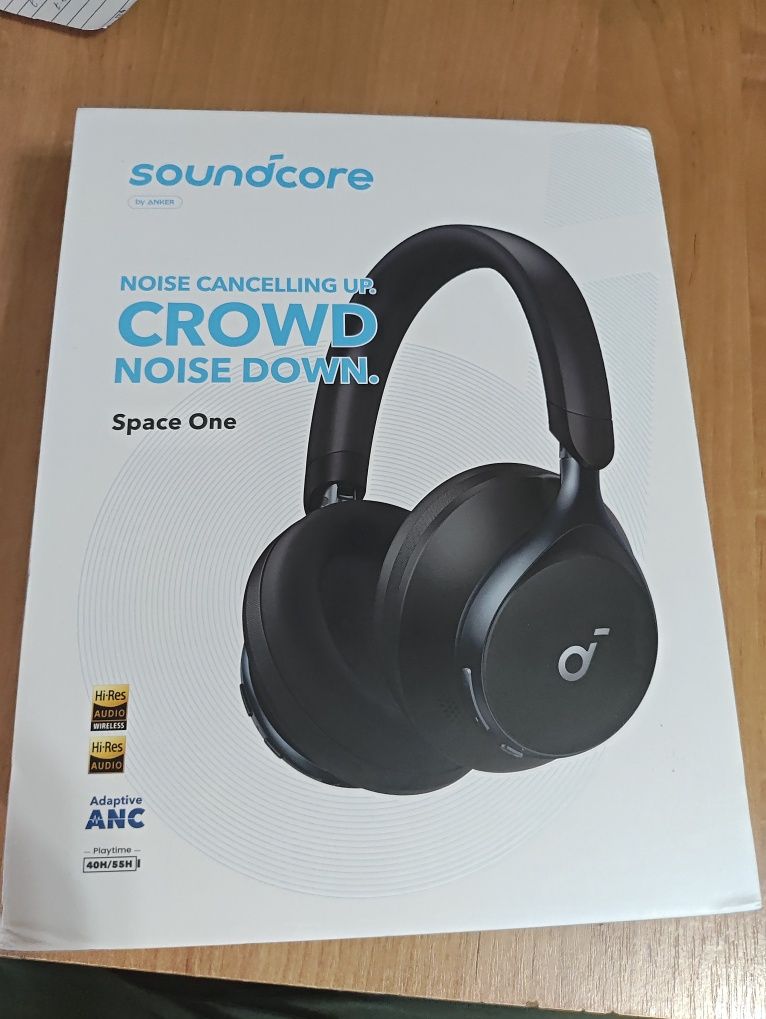 Продам новые SoundCore Space One