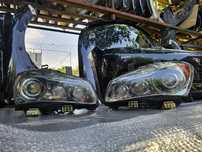 Передние фары Infiniti Qx56 2010