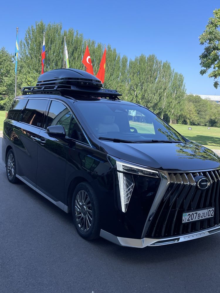 МинивэнПрокатс водителем  Пассажирские перевозки Алматы