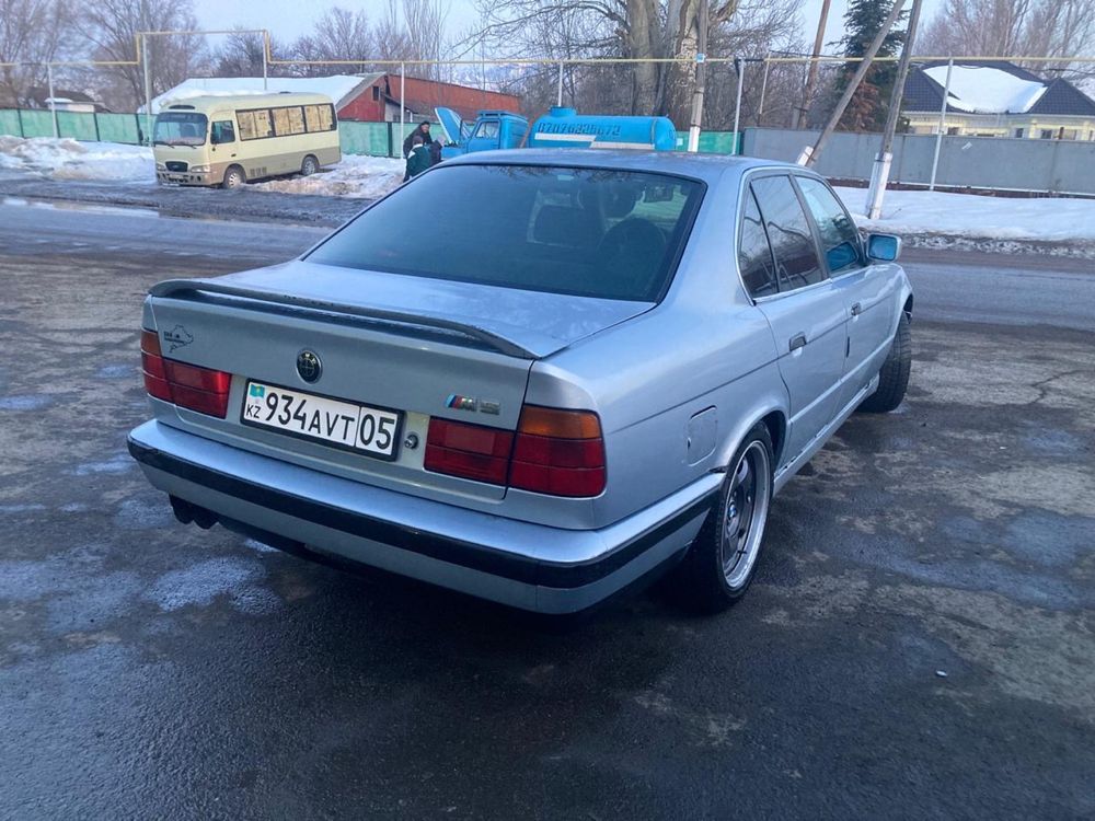 Бмв 525 в хорошем состояний