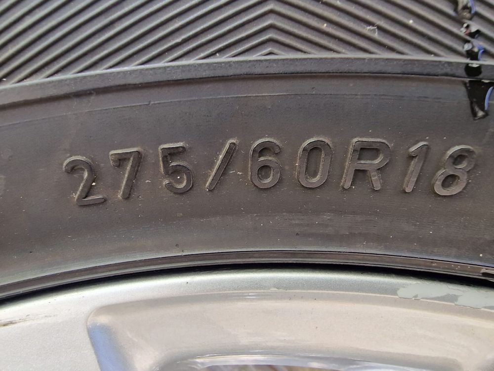 Продам диски с резиной на land cruiser 200