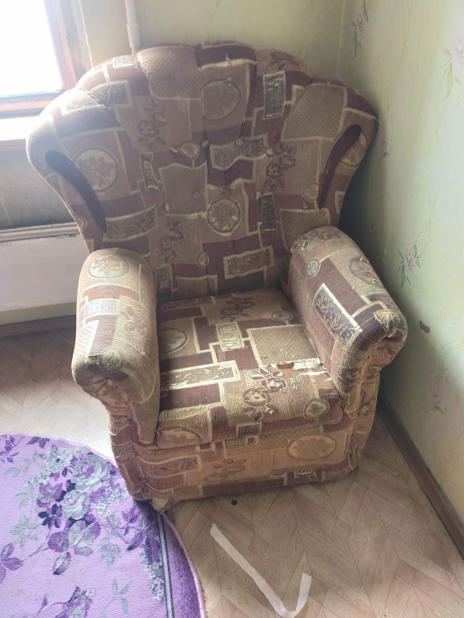 Продам диван с кресло спальный кровать