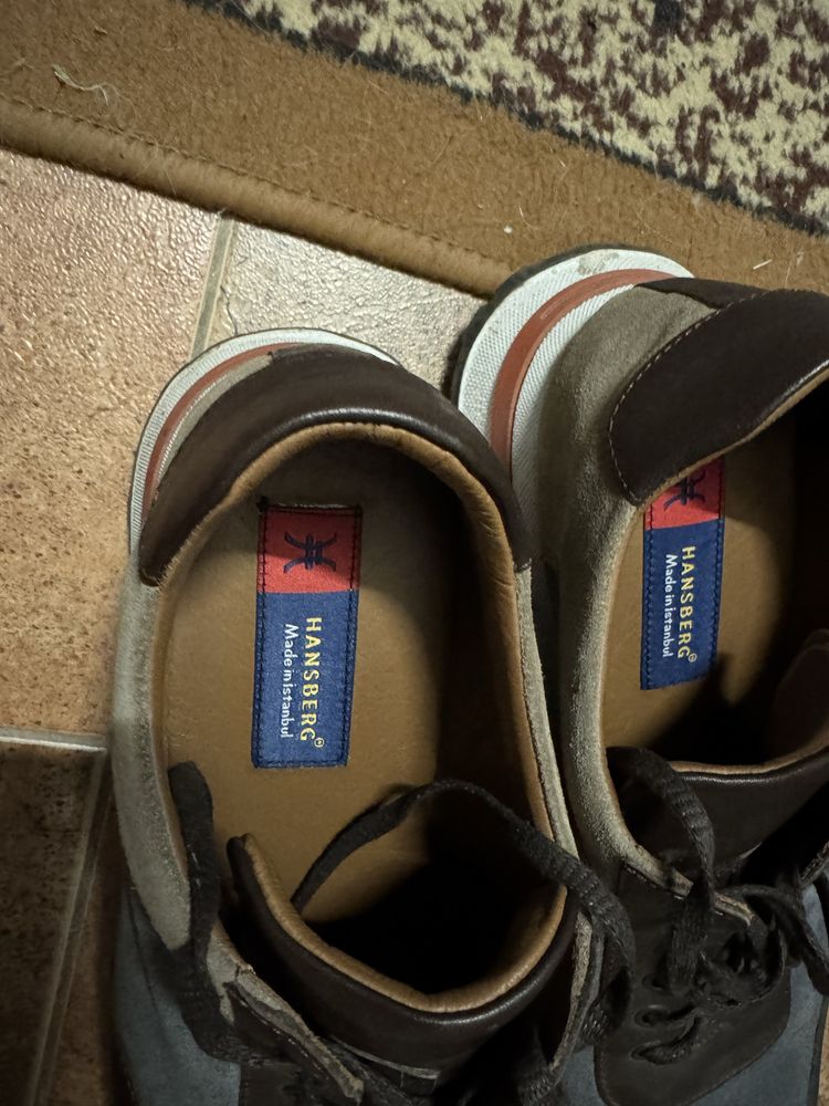 Продам кроссовки 42 - 43 размер