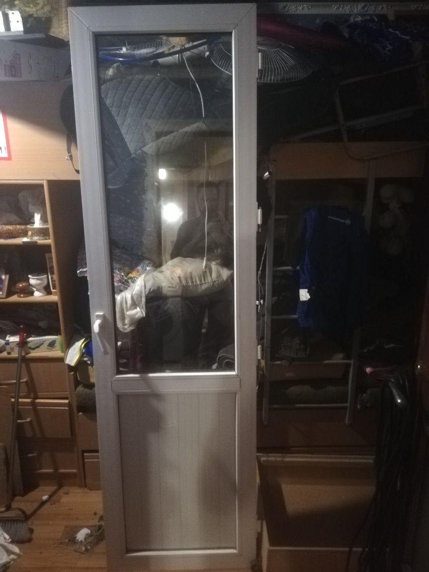 Болконная пластиковая дверь