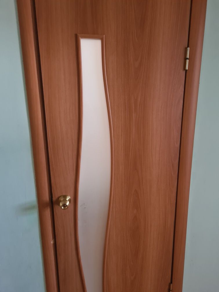 продам 4 двери в хорошем состоянии