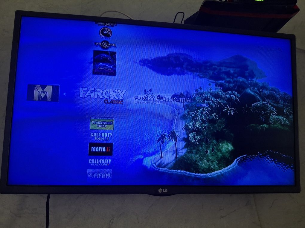 Продаю PlayStation 3 + 6 игр без геймпадов
