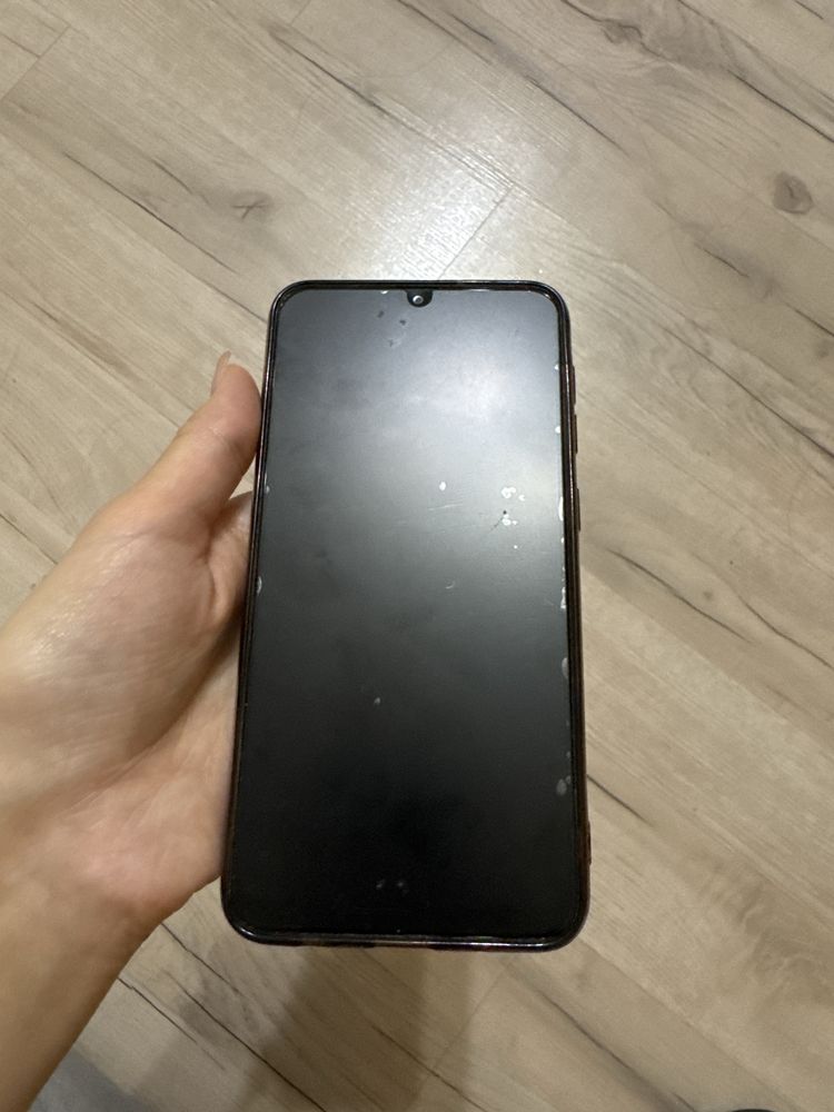 Срочно продам телефон samsung a10