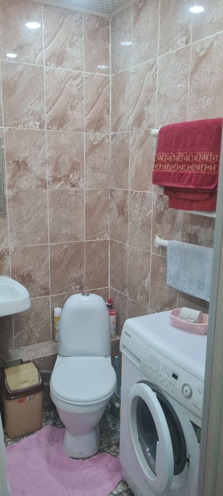 Сдаю по часам  по суткам 1кв . 1ком. Квартиру
