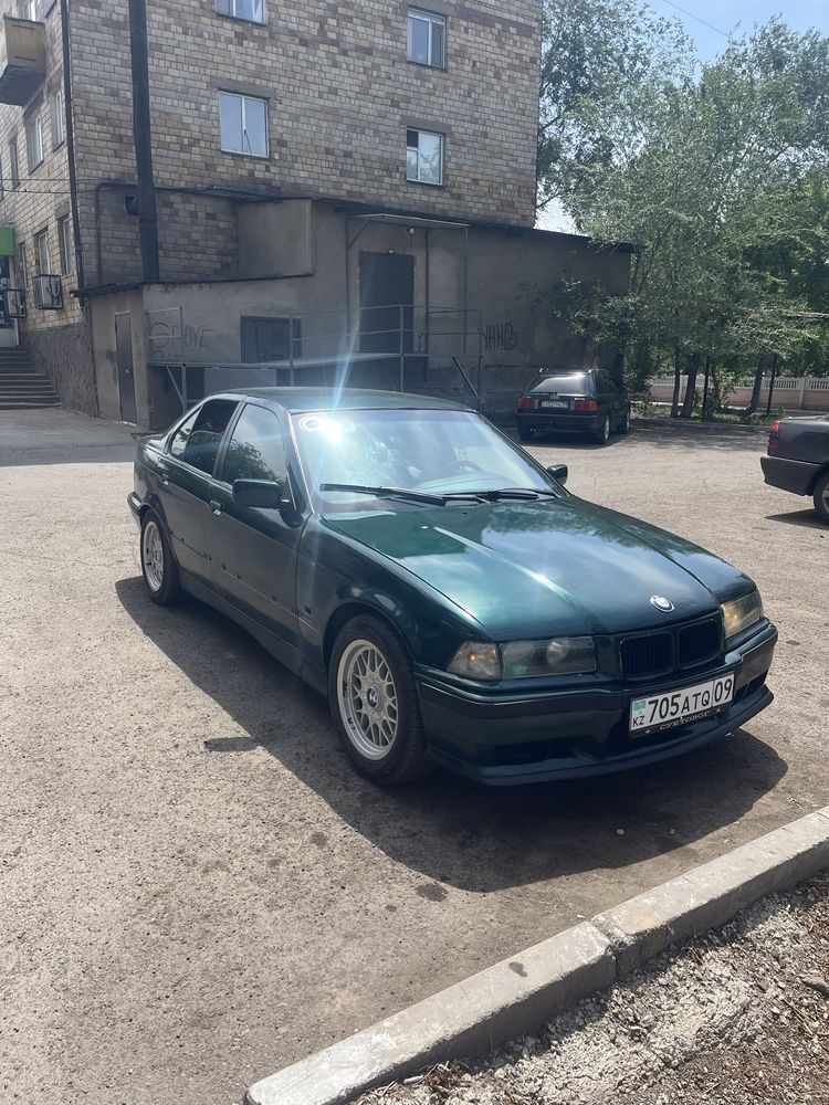 Бмв 318 торг имеется