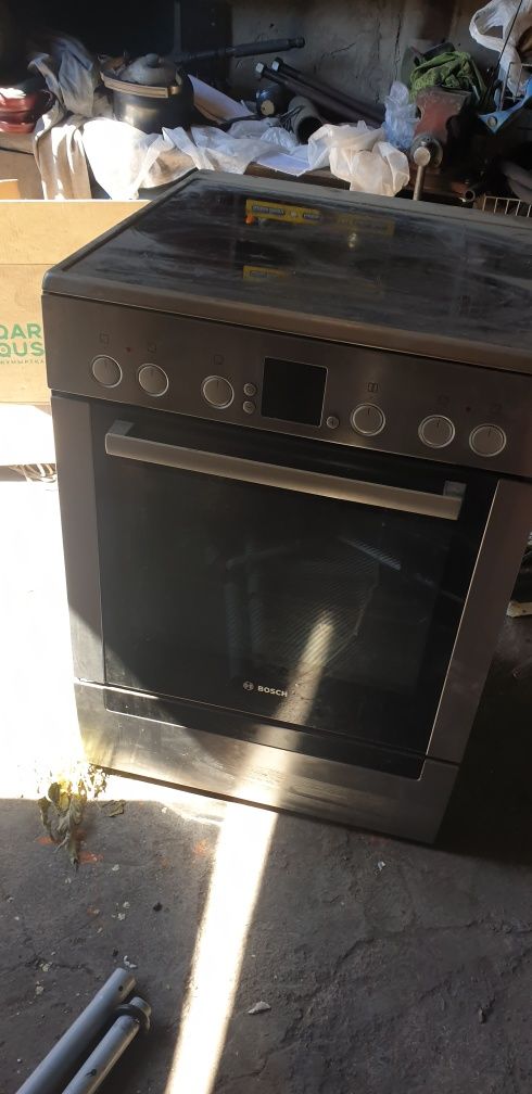 Продам индукционную плиту Bosch
