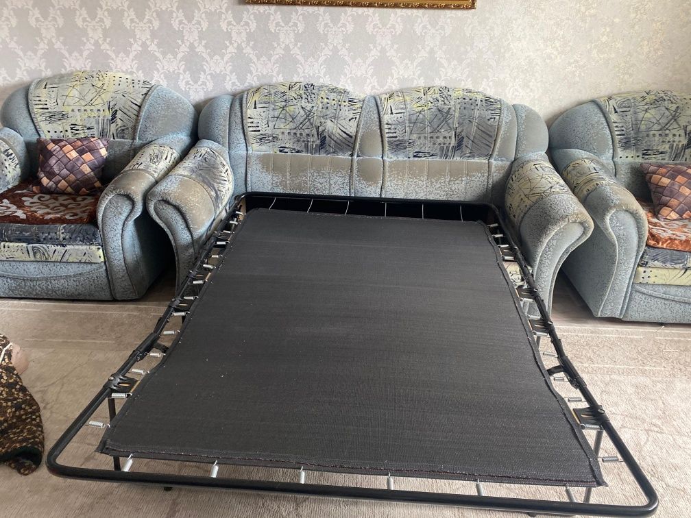 Продам диван и 2 кресла
