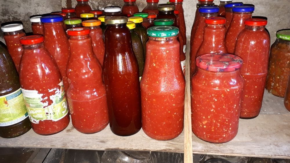 Продам соленья помидоры огурцы