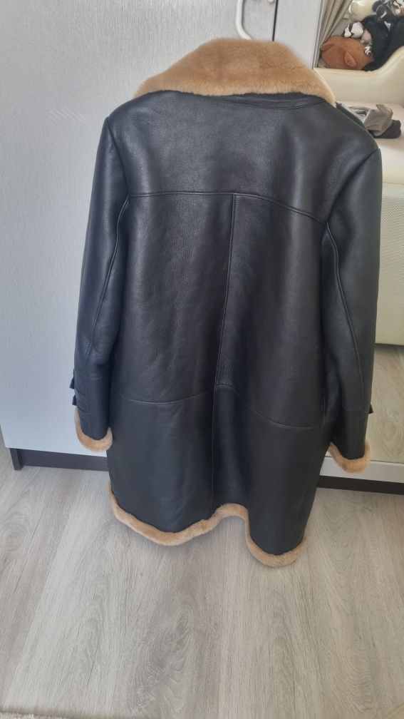 Продам дубленку женскую