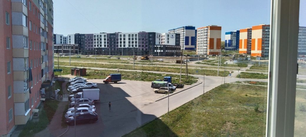 Продам 2-х комнатную квартиру КШТ Есенберлина 8