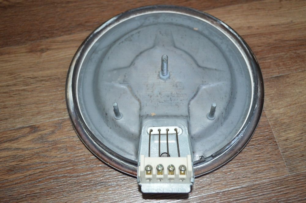 ПРОДАМ ЭЛЕКТРОКОНФОРКУ ЧУГУННУЮ в коробке ! D=180 mm. Произ-во Россия.