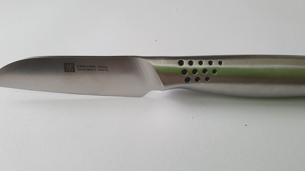 Продам нож .фирма ZWILLING