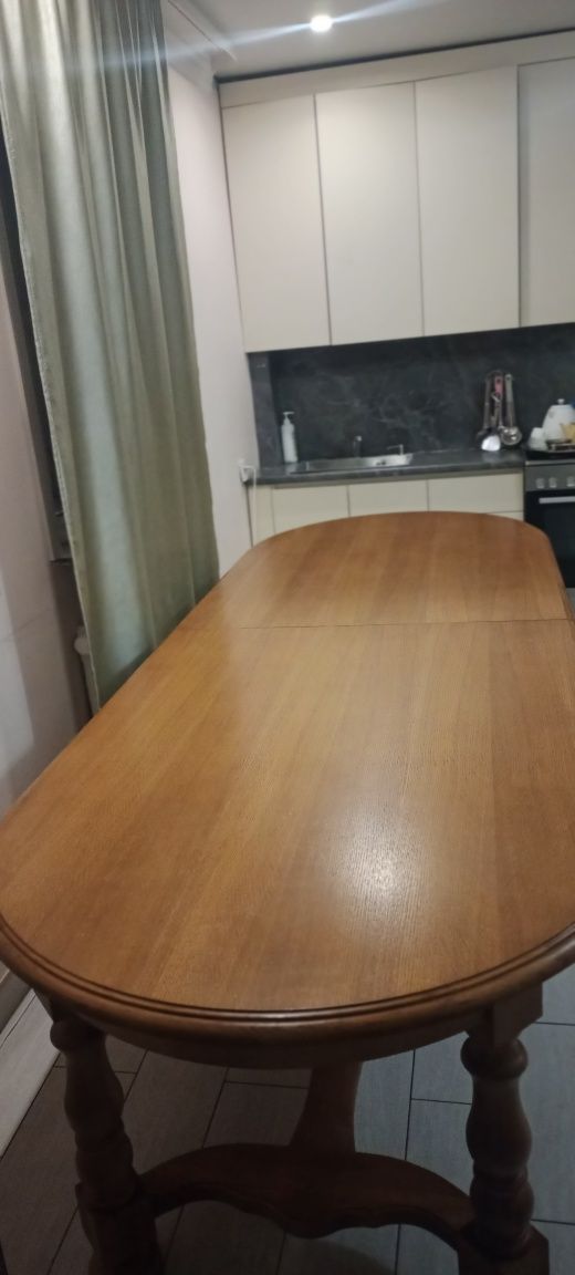 Продам стол в отличном состоянии