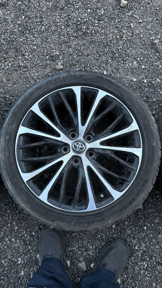 Тойота  диск 235/45/18R  5/114.3 toyota camry 70