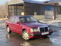 Mercedes    W124