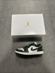 Air Jordan 1 Low WMNS Galactic Jade